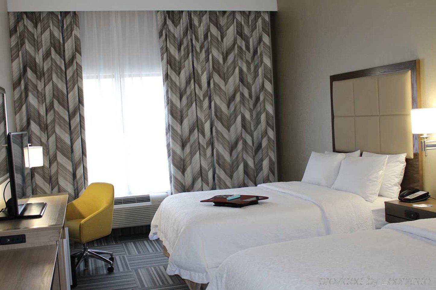 Hotel Hampton South/i-95 At Jtb 3*